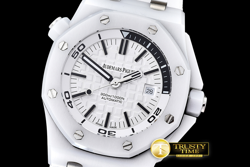 AP0378H – Royal Oak Diver CER/RU White/Black JHF A2813 Mod3120