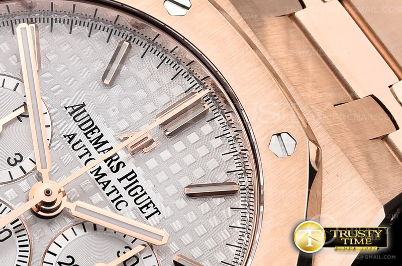 AP0600B – Royal Oak Chronograph 26331ST RG/RG F.Wht OMF A7750