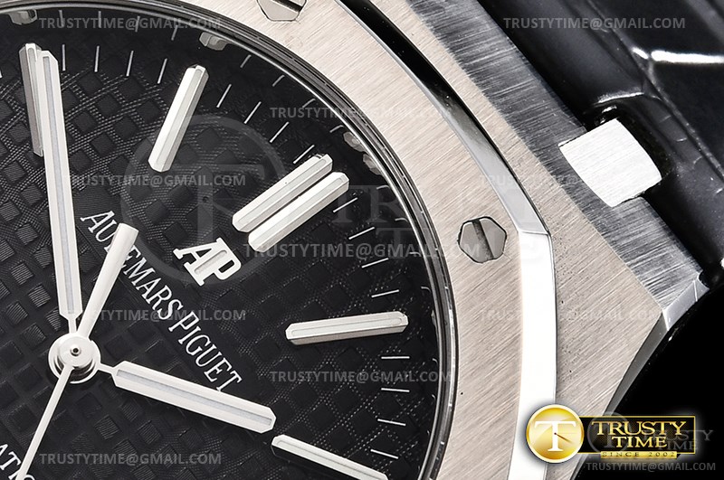 AP0604C – Royal Oak 15400 SS/LE Black OMF MY9015 Mod 3120