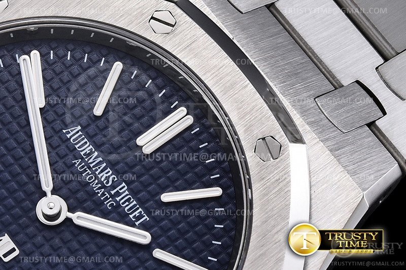 AP0641 – Royal Oak Jumbo Extra Thin 15202 SS/SS Blue ZF A2121