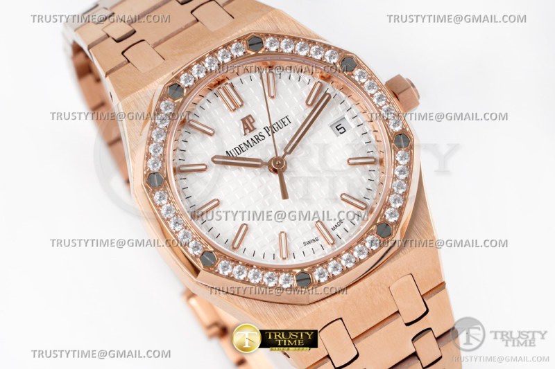 AP0660 – Royal Oak 34mm Diam RG/RG White 8F A5800