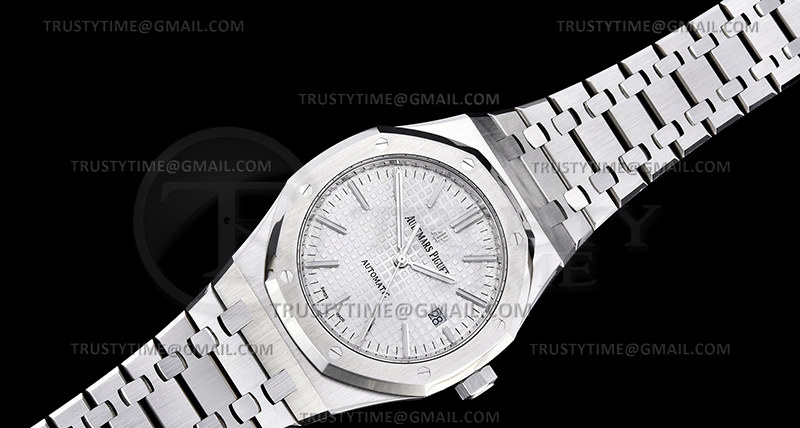 AP0729A – Royal Oak 15400 SS/SS White ZF V2 A3120