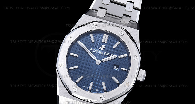 AP0822B – Royal Oak Ladies 67650ST 33mm SS/SS Blue JJF Quartz