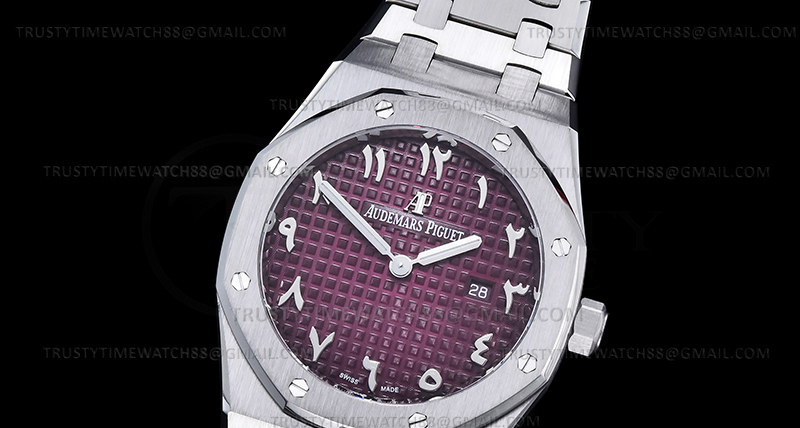 AP0855A – Royal Oak Ladies 67650ST 33mm SS/SS Red/Ara ZF Sw Qtz