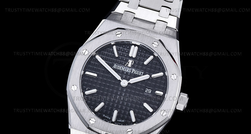 AP0855D – Royal Oak Ladies 67650ST 33mm SS/SS Blk/Stk ZF Sw Qtz