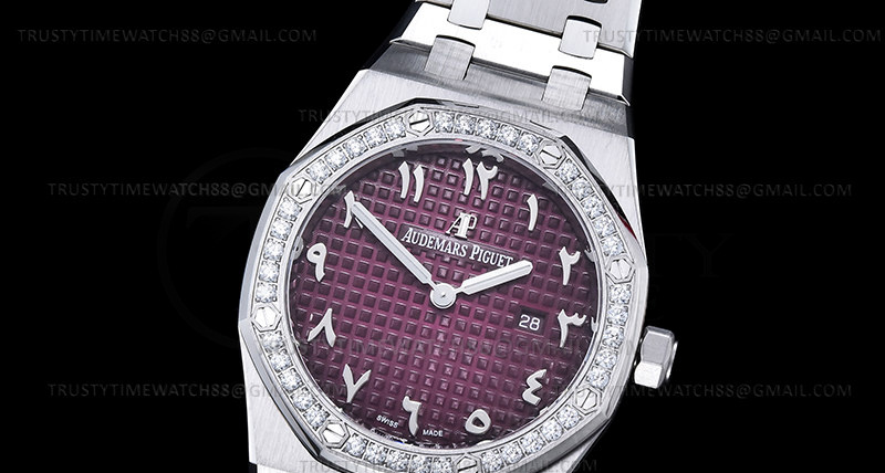 AP0856A – Royal Oak Ladies 67651BC Dia SS/SS Red/Ara ZF Sw Qtz