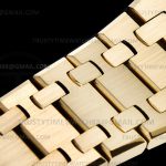 AP0860A – Royal Oak Ladies 67651BA Dia YG/YG Blue/Stk ZF Sw Qtz
