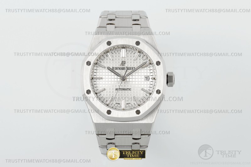 AP0866B – Royal Oak 37mm 15450ST SS/SS White ZF A3120