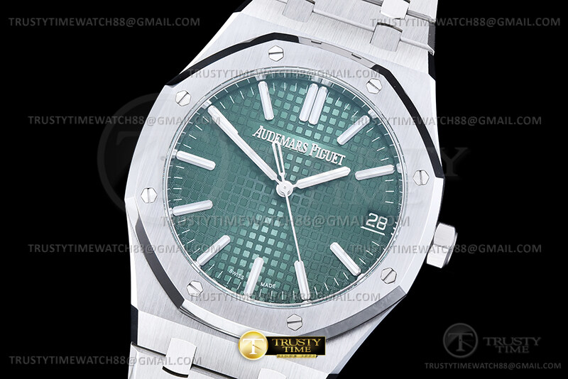 AP0928B – Royal Oak 41mm 15510 SS/SS Green DDF DD4302