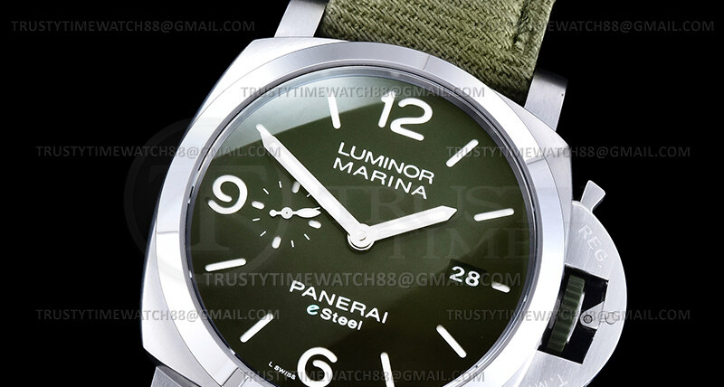 PN1356VNY – PAM1356 Lum. Marina eSteel 44mm SS/NY Grn VSF P9010